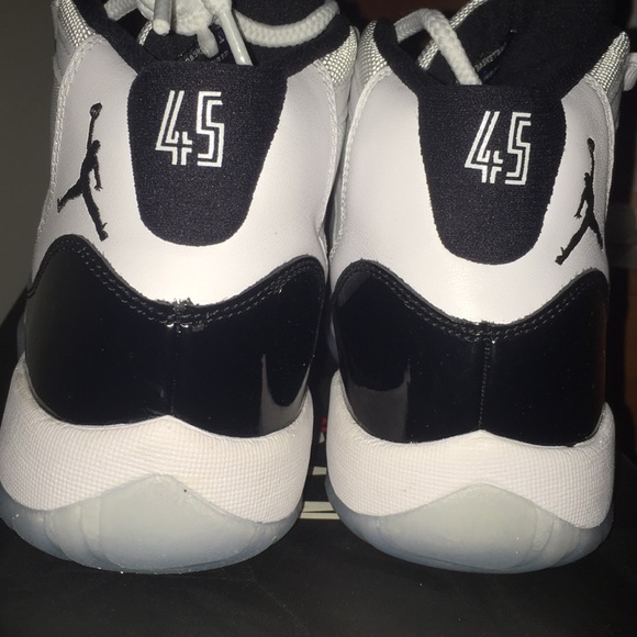 Air Jordan 11 retro concord (GS) - Picture 5 of 6